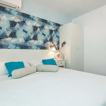 Apartment Boro 3 *